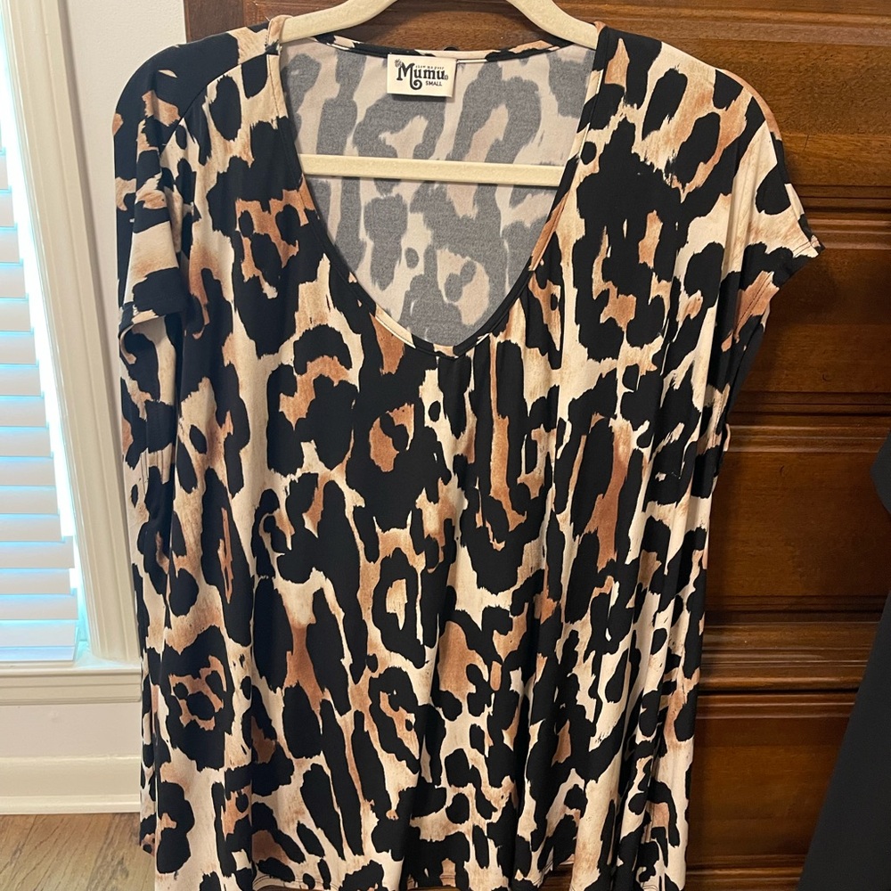 Show Me Your MuMu Black and Tan 3/4 Sleeve Relaxed Blouse
